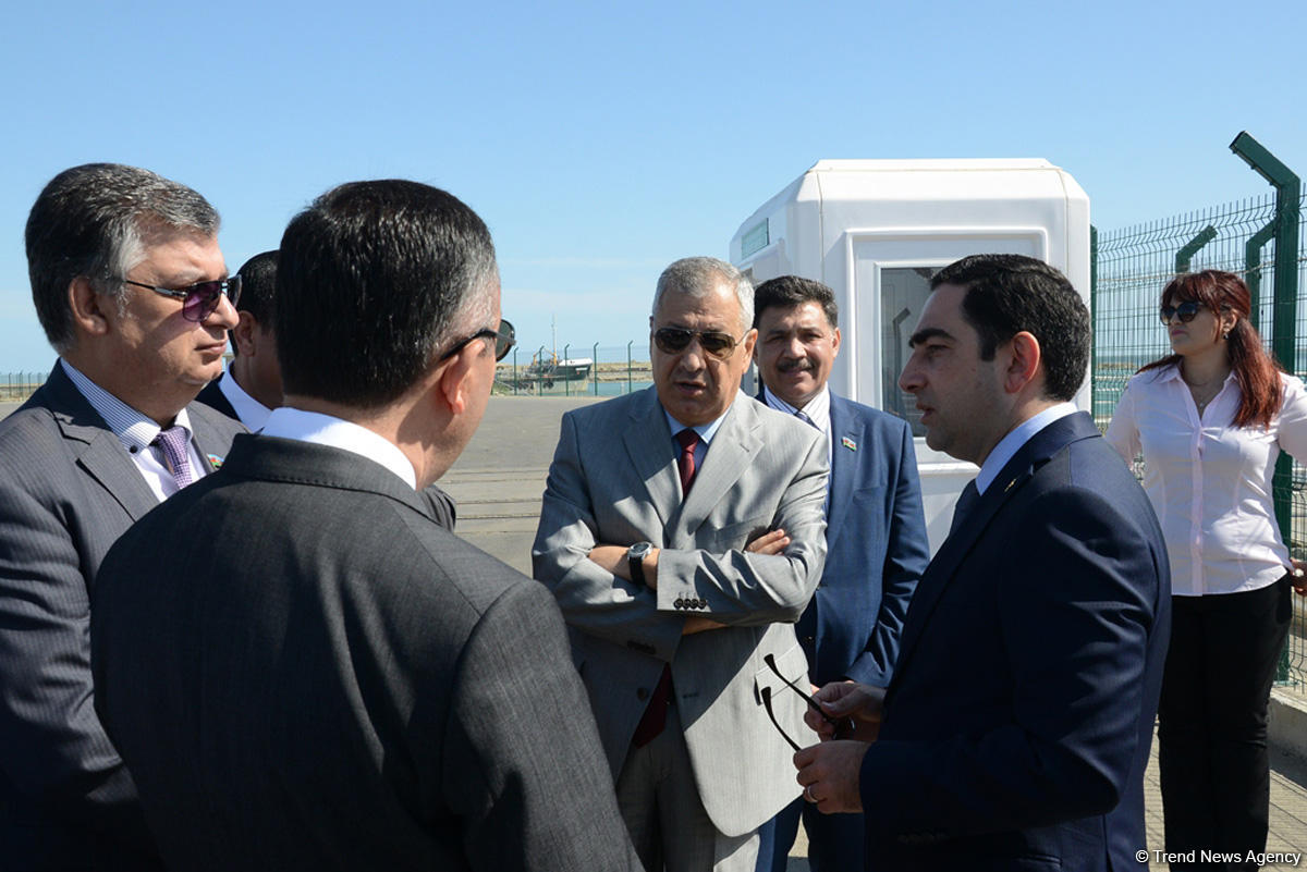 Бакинский морской торговый порт принесет Азербайджану миллиарды