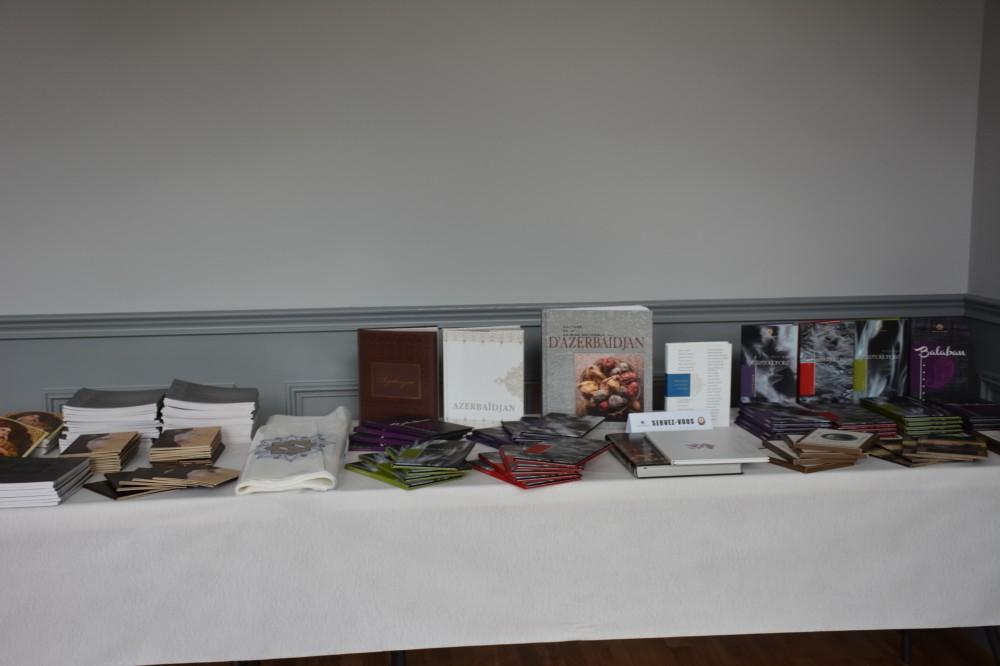 Во французском городе Коньяк установлен памятник Мехсети Гянджеви