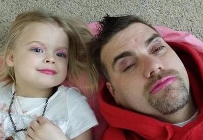 У меня есть дочь, поэтому я прекрасен всегда! <span class="color_red">- ФОТО</span>