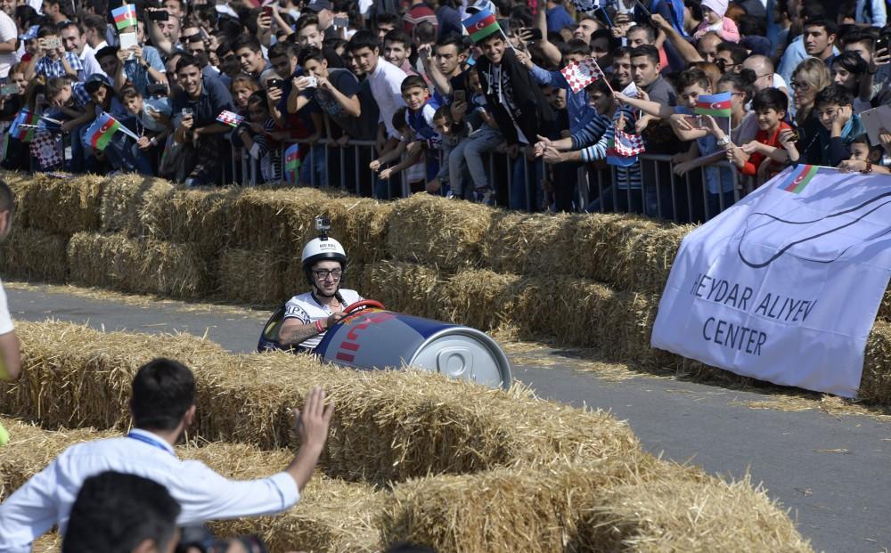 Определены победители прошедших в Баку соревнований Red Bull Soapbox