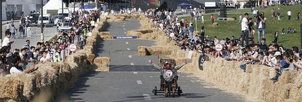 Определены победители прошедших в Баку соревнований Red Bull Soapbox