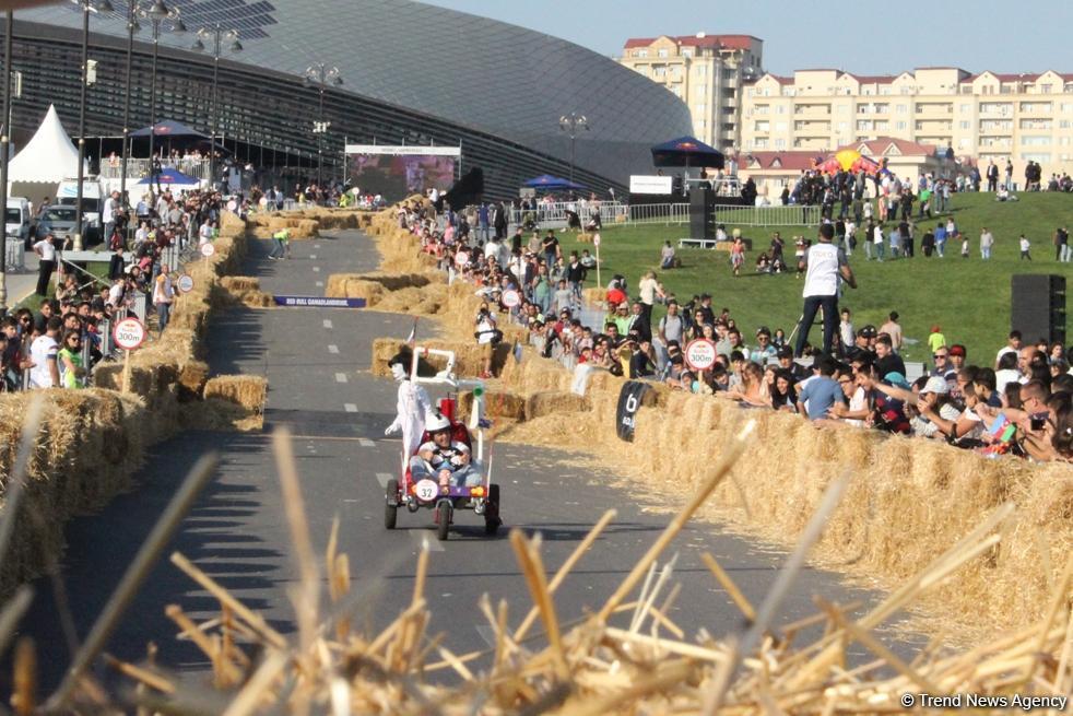 Такого Баку еще не видел! Самые креативные гонки и аварии