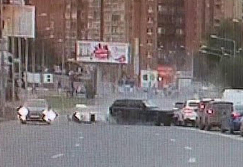 Range Rover снес 12 автомобилей в Самаре