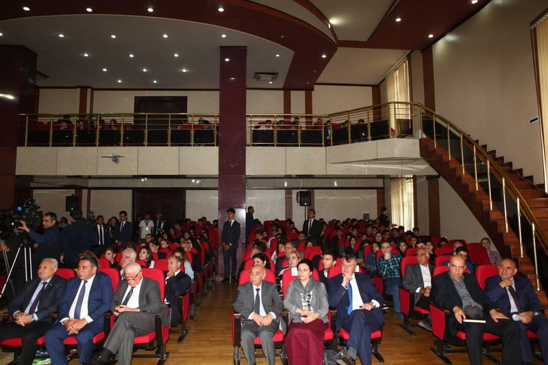 В бакинском вузе обсудили приоритеты СМИ Азербайджана