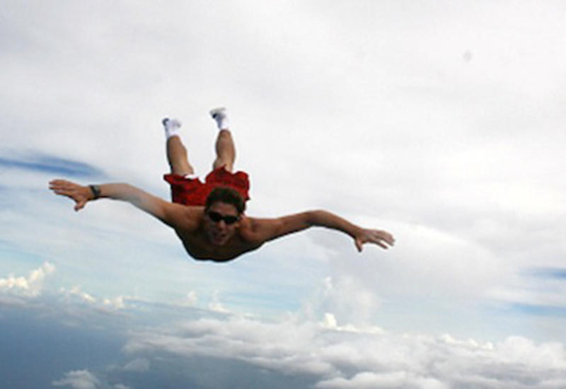 Невероятные люди, выжившие в прыжке без парашюта