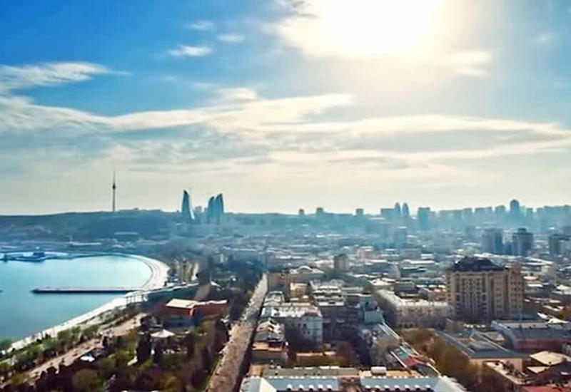 Развитие с высоко поднятой головой: Азербайджан отмечает 25-летие независимости