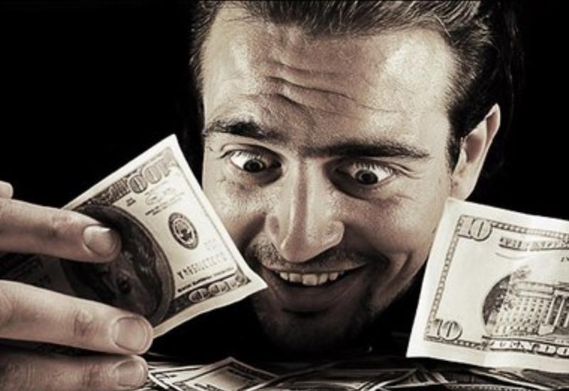 Pulun məstliyi insanı necə yıxır?