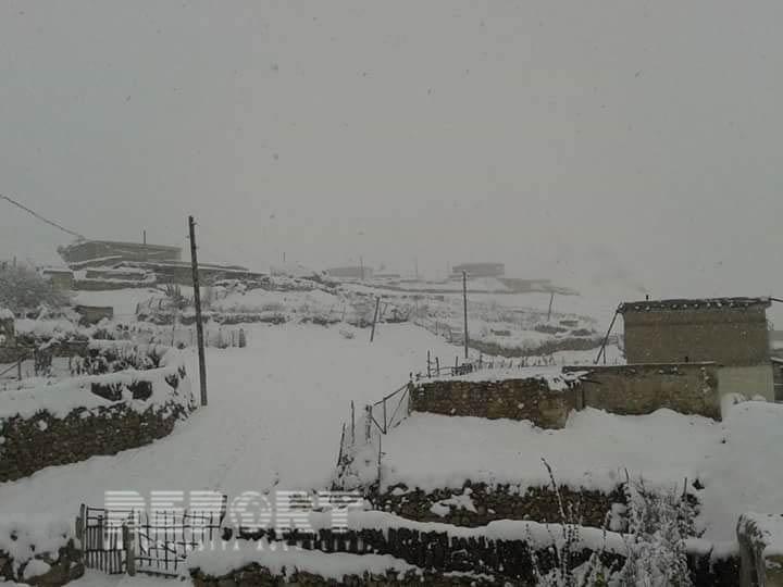 Qubada güclü qar rayonun 8 kəndi ilə əlaqəsini kəsdi