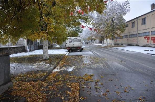 Türkiyəyə mövsümün ilk qarı yağdı