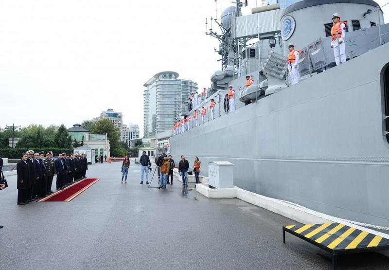 Военные корабли Ирана прибыли в Баку