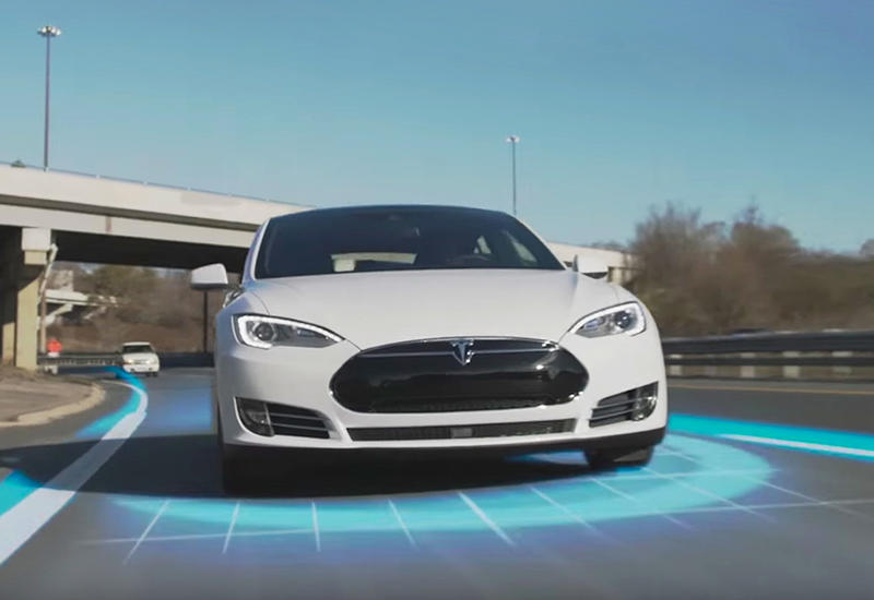 Tesla начнет выпуск автомобилей с системой полного автопилота