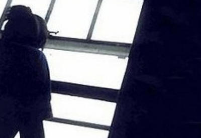 Девушка попыталась влезть домой через окно, но жестоко поплатилась за это <span class="color_red">- ВИДЕО</span>