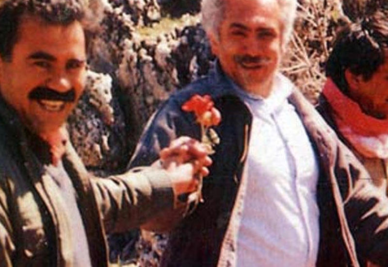 Partiya sədrinin canlı efirdə elə bir fotosu üzə çıxdı ki