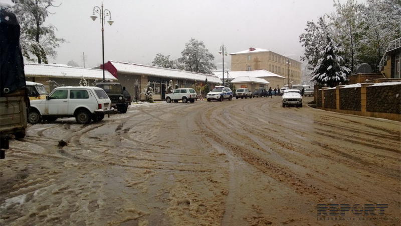 Azərbaycana qar yağır