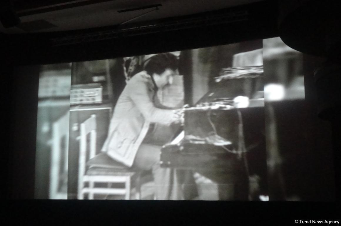 В Баку презентован фильм "Вагиф, которого я знал"