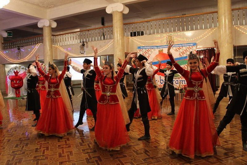Азербайджанцы Красноярска отметили Праздник граната