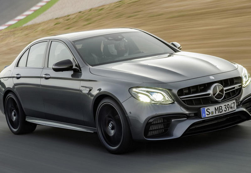 Mercedes-Benz похвастал самой мощной версией Е-класса, умеющей ездить боком
