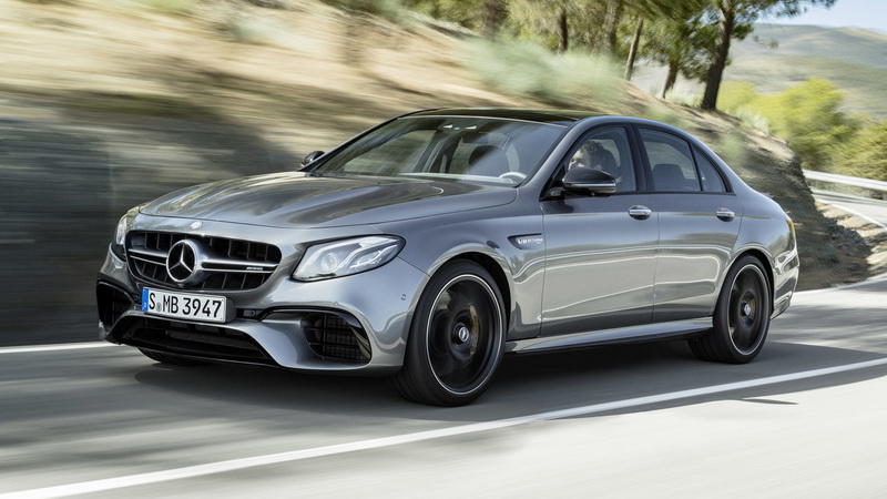 Mercedes-Benz похвастал самой мощной версией Е-класса, умеющей ездить боком