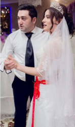 Müşviq bəy kostyumu geyindi