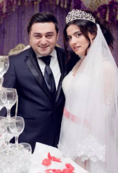 Müşviq bəy kostyumu geyindi