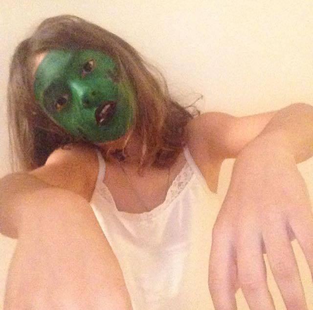 Nigar Camalın qızı "zombi" oldu