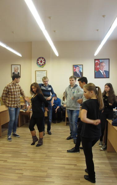 В Минске прошел мастер-класс по национальным танцам Азербайджана