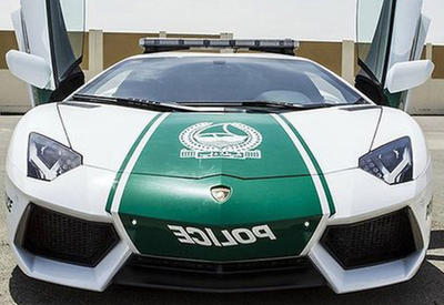 Полиция Дубая и их Ferrari, McLaren, Lamborghini, Bentley <span class="color_red">- ФОТО</span>