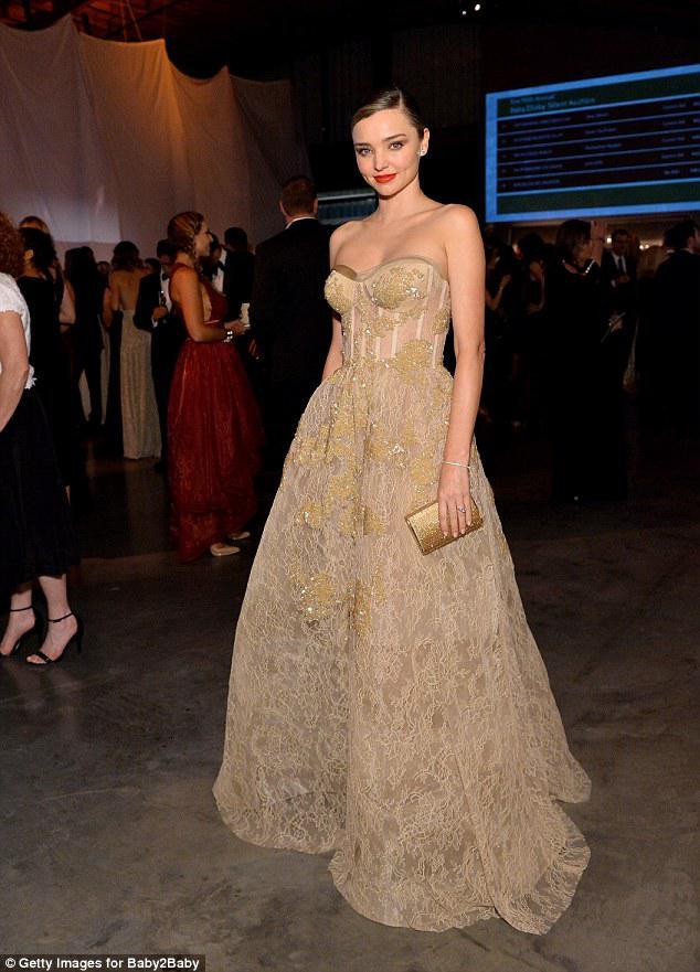 Miranda Kerr xeyriyyə gecəsinə qatıldı