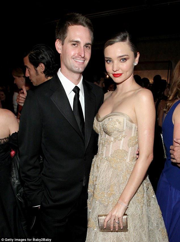Miranda Kerr xeyriyyə gecəsinə qatıldı
