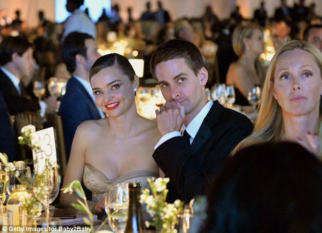 Miranda Kerr xeyriyyə gecəsinə qatıldı