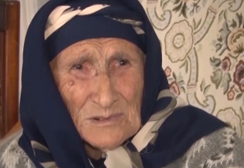 111-летняя азербайджанская бабушка стала звездой Facebook