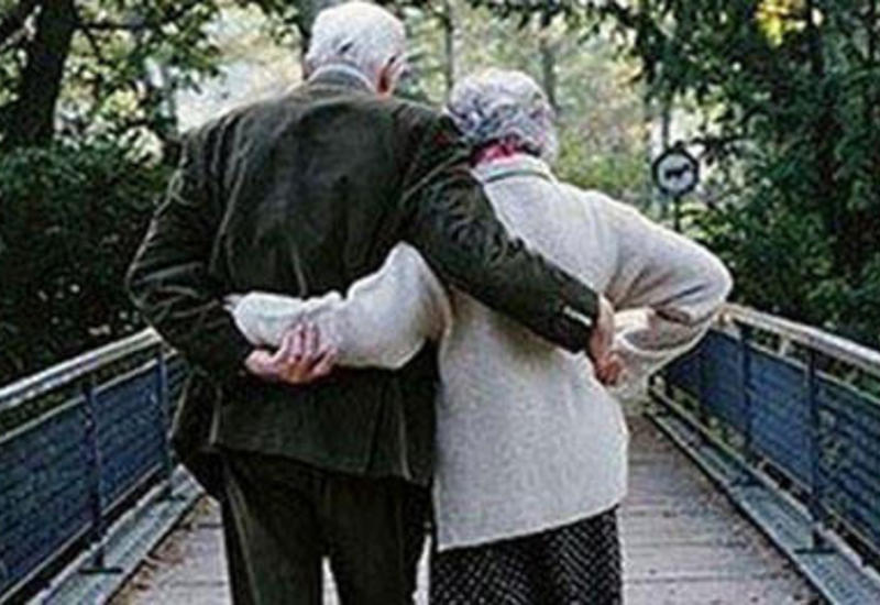 TƏBİB призывает людей старше 65 лет не выходить из дома