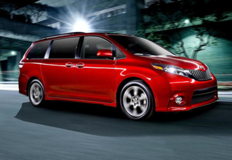 Toyota отзывает минивэны Sienna