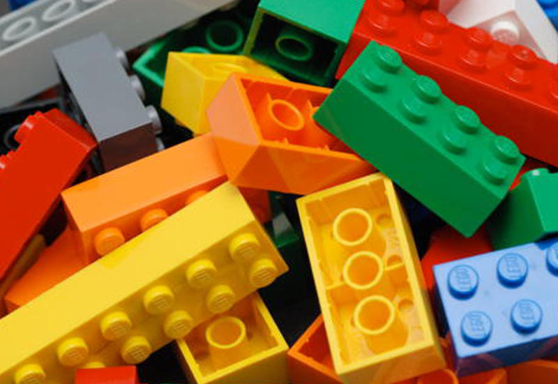Из конструктора LEGO собрали настоящую фабрику