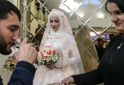 Трехдневная чеченская свадьба, на которой невесте можно только стоять в сторонке <span class="color_red">- 15 ФОТО</span>