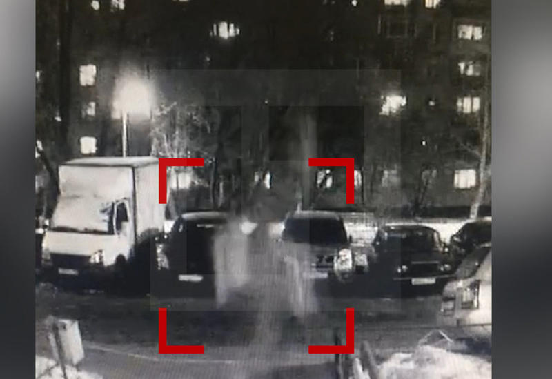 Падение школьника из окна в Москве попало на камеры