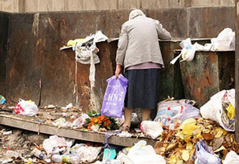 Живущим на пенсию в Армении грозит голодная смерть