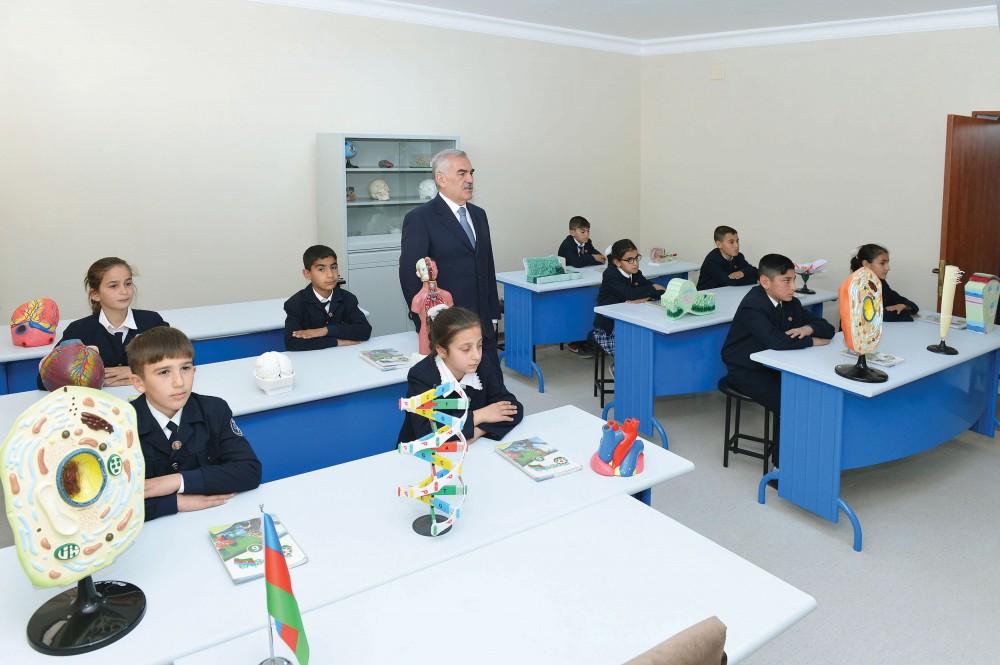 В селе Шахтахты сдана в эксплуатацию полная средняя школа имени академика Зарифы Алиевой