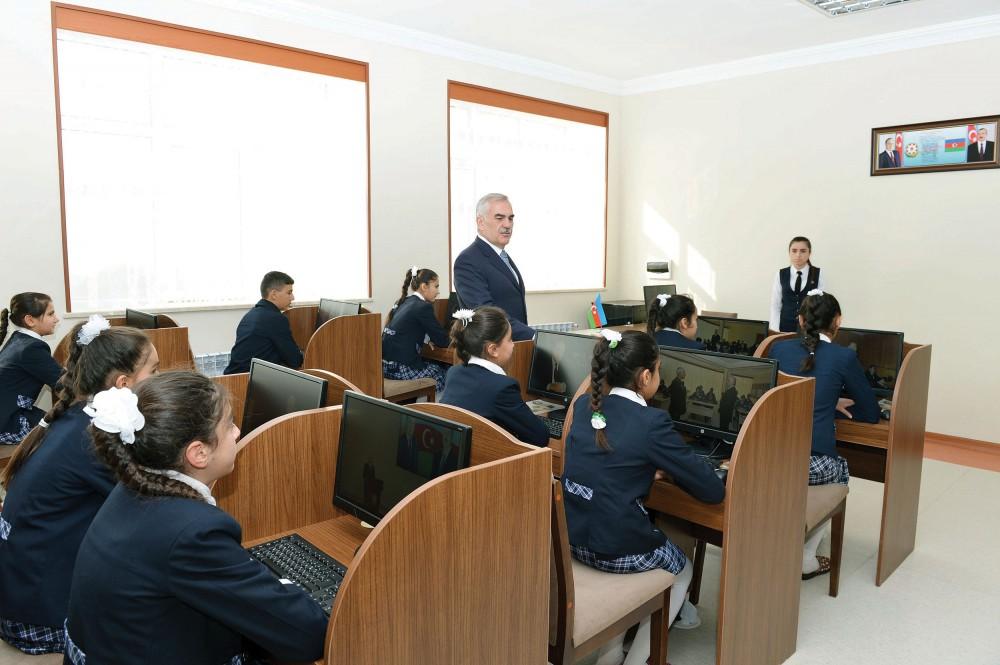 В селе Шахтахты сдана в эксплуатацию полная средняя школа имени академика Зарифы Алиевой