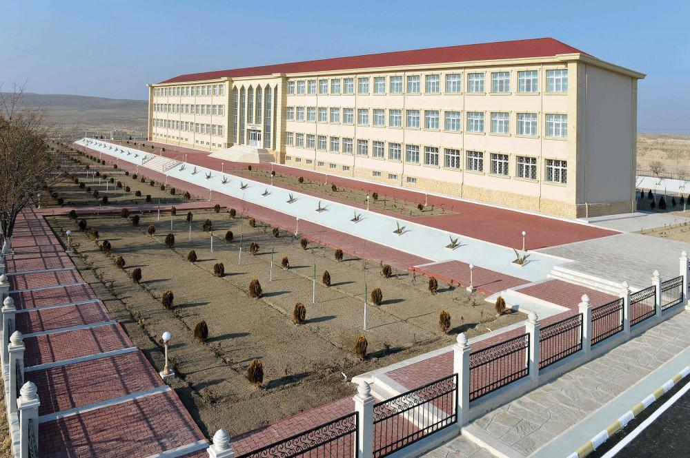 В селе Шахтахты сдана в эксплуатацию полная средняя школа имени академика Зарифы Алиевой