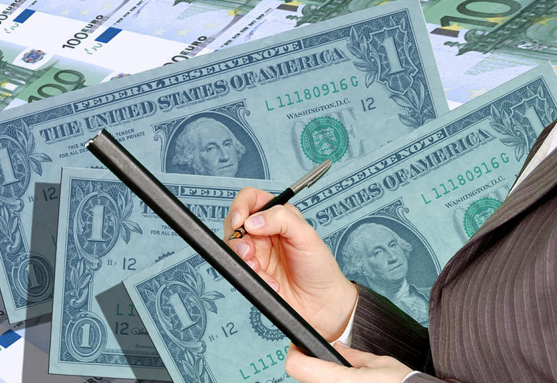 Mərkəzi Bank dolların sabaha olan məzənnəsini açıqladı