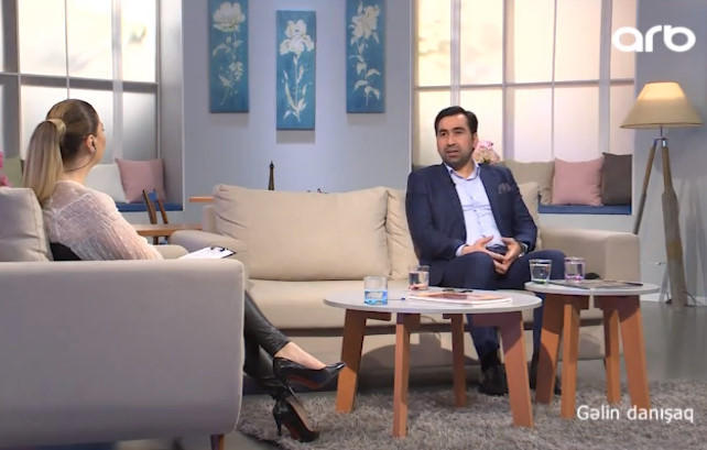 Müğənni Elton: "Atam yaxşı ki, tutuldu, yoxsa ölə bilərdi"