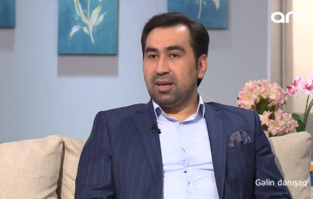 Müğənni Elton: "Atam yaxşı ki, tutuldu, yoxsa ölə bilərdi"