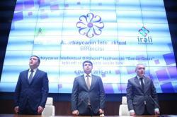Gənc intellektuallar zirvəyə doğru