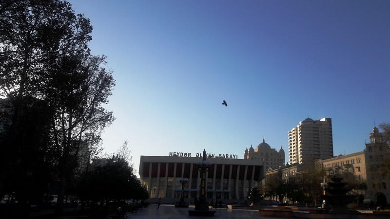 Мой Баку: Парк Гейдара Алиева - красота, отраженная в мраморе