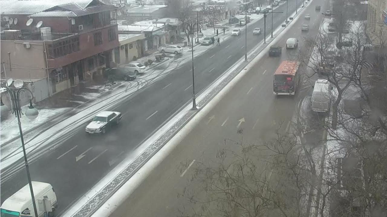 Sürücülərə XƏBƏRDARLIQ: Bakıda bu yollarda tıxac var