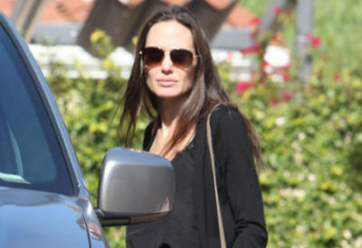 Первое фото исхудавшей Анджелины Джоли после новости о разводе