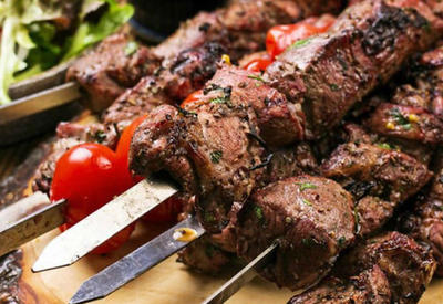 Жареное мясо продлевает жизнь, выяснили швейцарские врачи