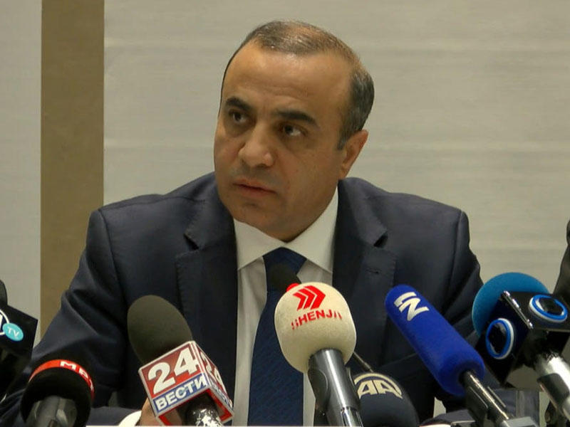 Azay Quliyev Skopyedə mətbuat konfransı keçirdi