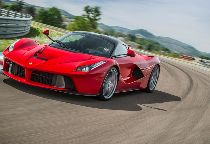 Ferrari LaFerrari стал самым дорогим автомобилем 21-го века, проданным на аукционе